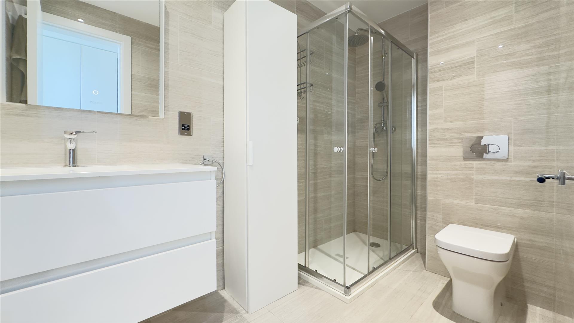 Image of Apartment - 3 Bedrooms - 2 Bathrooms for Sale in Arengos Gardens-Gibraltar, Image 7